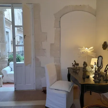 דירה Ortigia Family House *