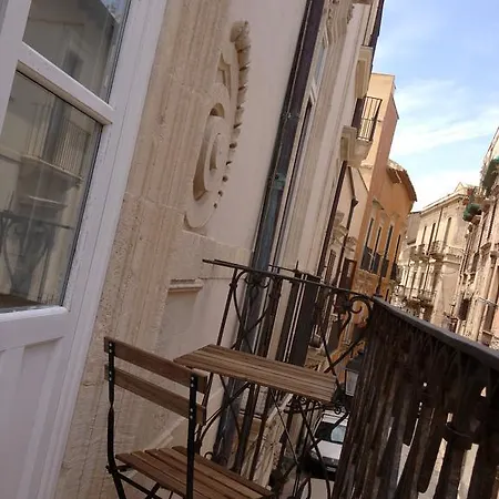 דירה Ortigia Family House