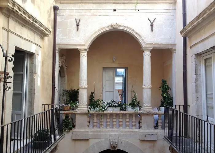 Ortigia Family House *